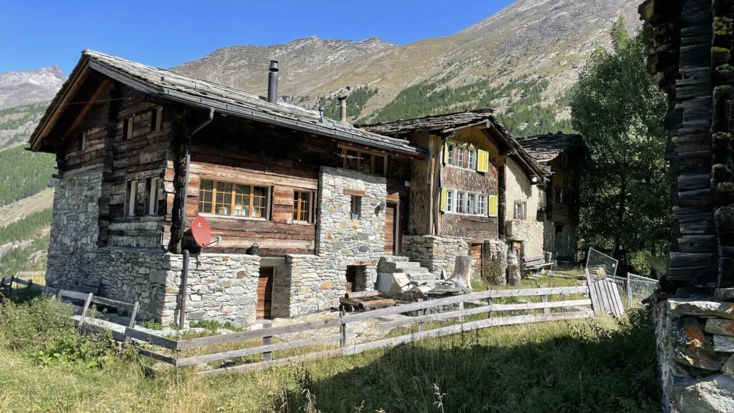Rustikales Walliserhaus im Weiler Bodmen in Saas-Fee. Kopie - Foto 1 von 22
