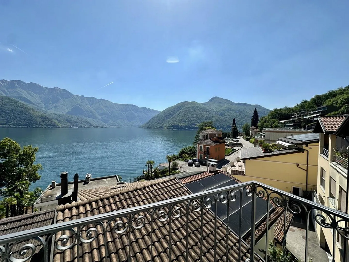 EINFAMILIENHAUS 4.5 ZIMMER MIT ATEMBERAUBENDEM BLICK AUF DEN SEE - Foto 1 von 13