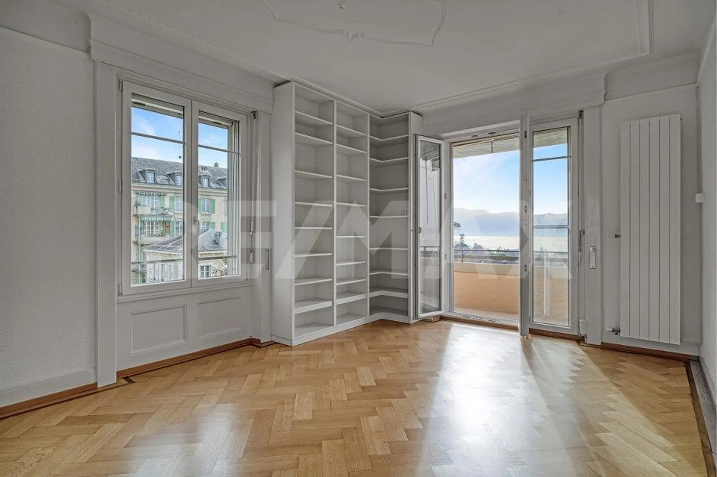 Charming 2.5 rooms with balcony and lake view just a few minutes walk... - Photo 2 of 8