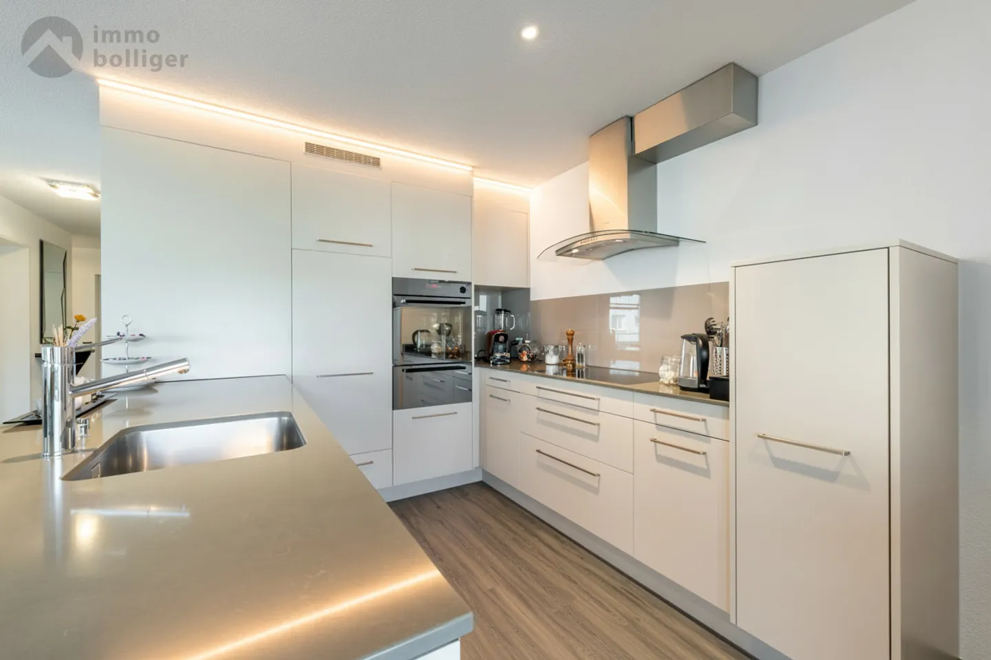 Modernes Apartment mit Aussicht - Foto 1 von 12