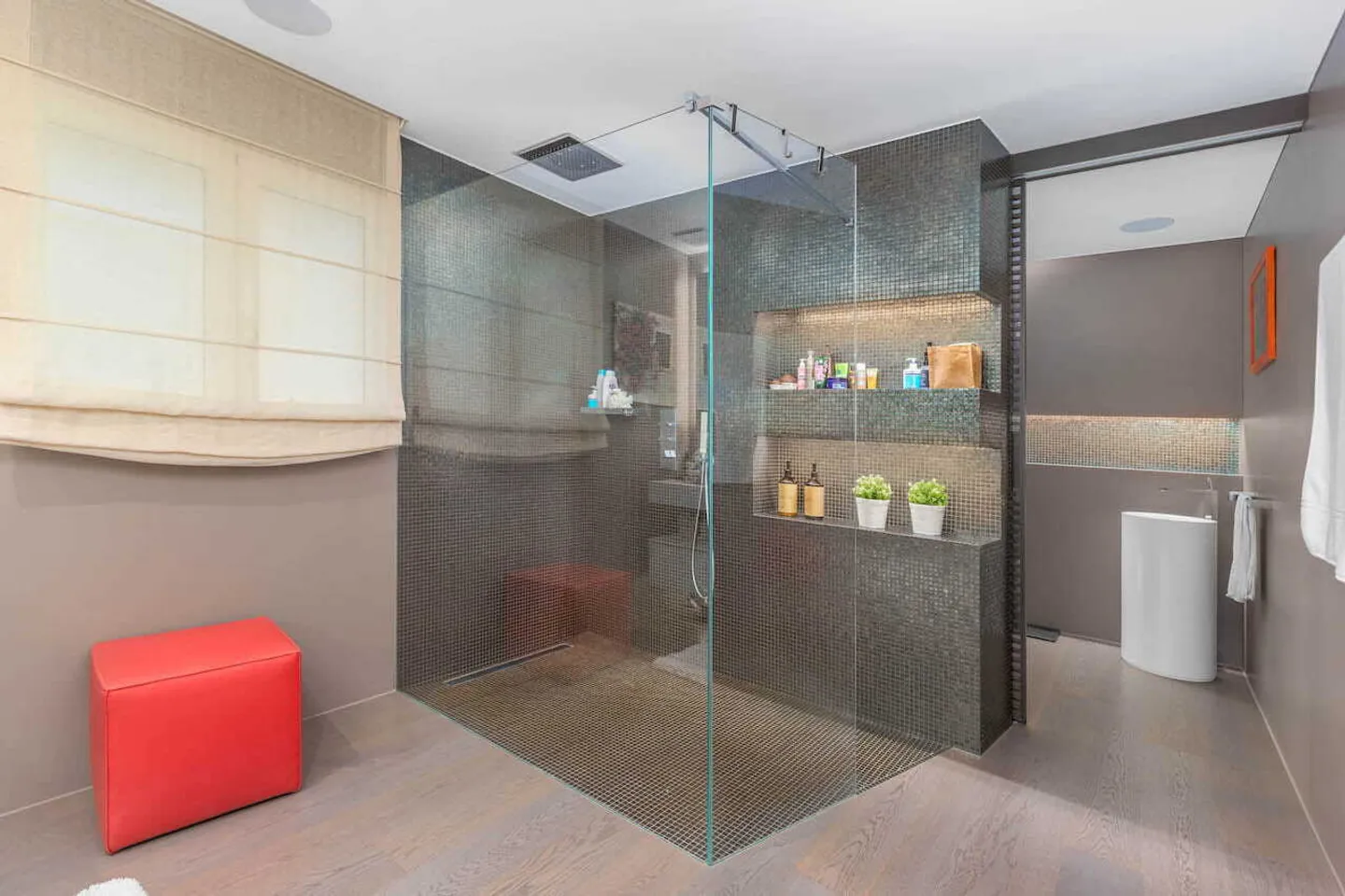 Appartement magnifique avec vue sur le lac au centre - Photo 10 sur 13