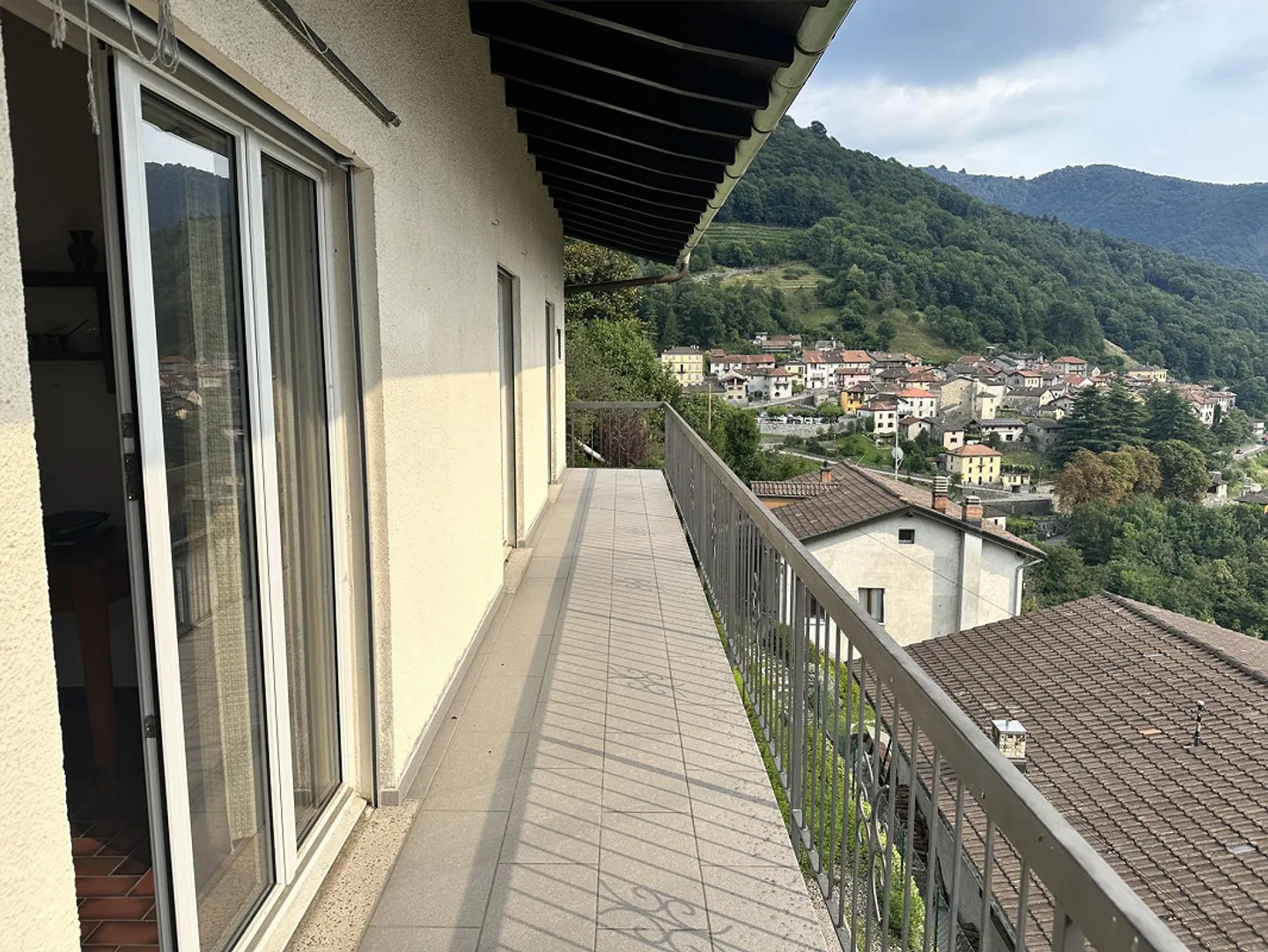 Un terrazzo sulla valle, nel cuore della natura - Foto 6 von 8