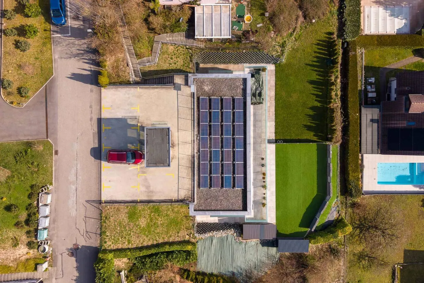 Duplex con 4,5 stanze, cantina, giardino e vista lago - Foto 10 di 12