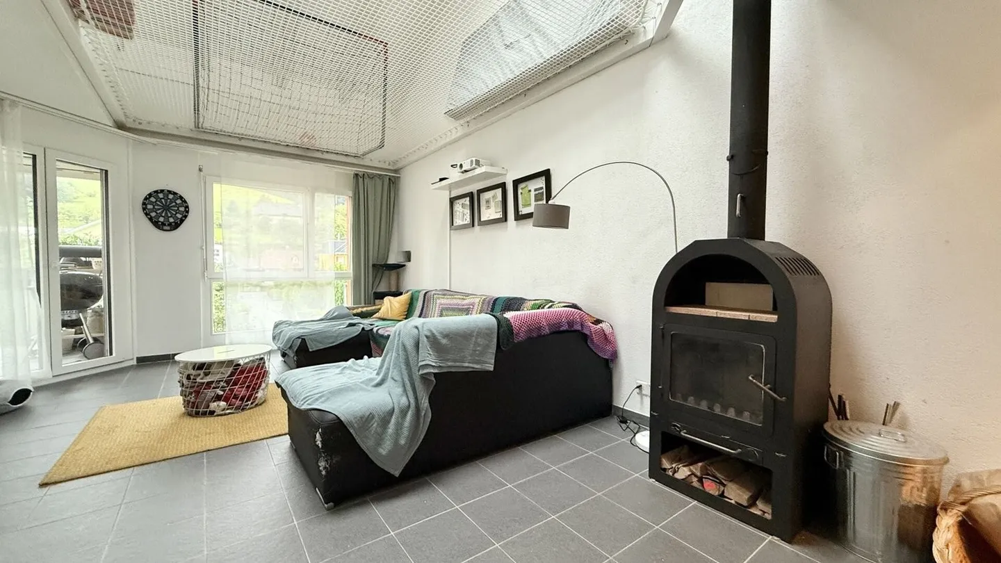 Ampio appartamento duplex di 5,5 locali in buona posizione - Foto 3 di 11