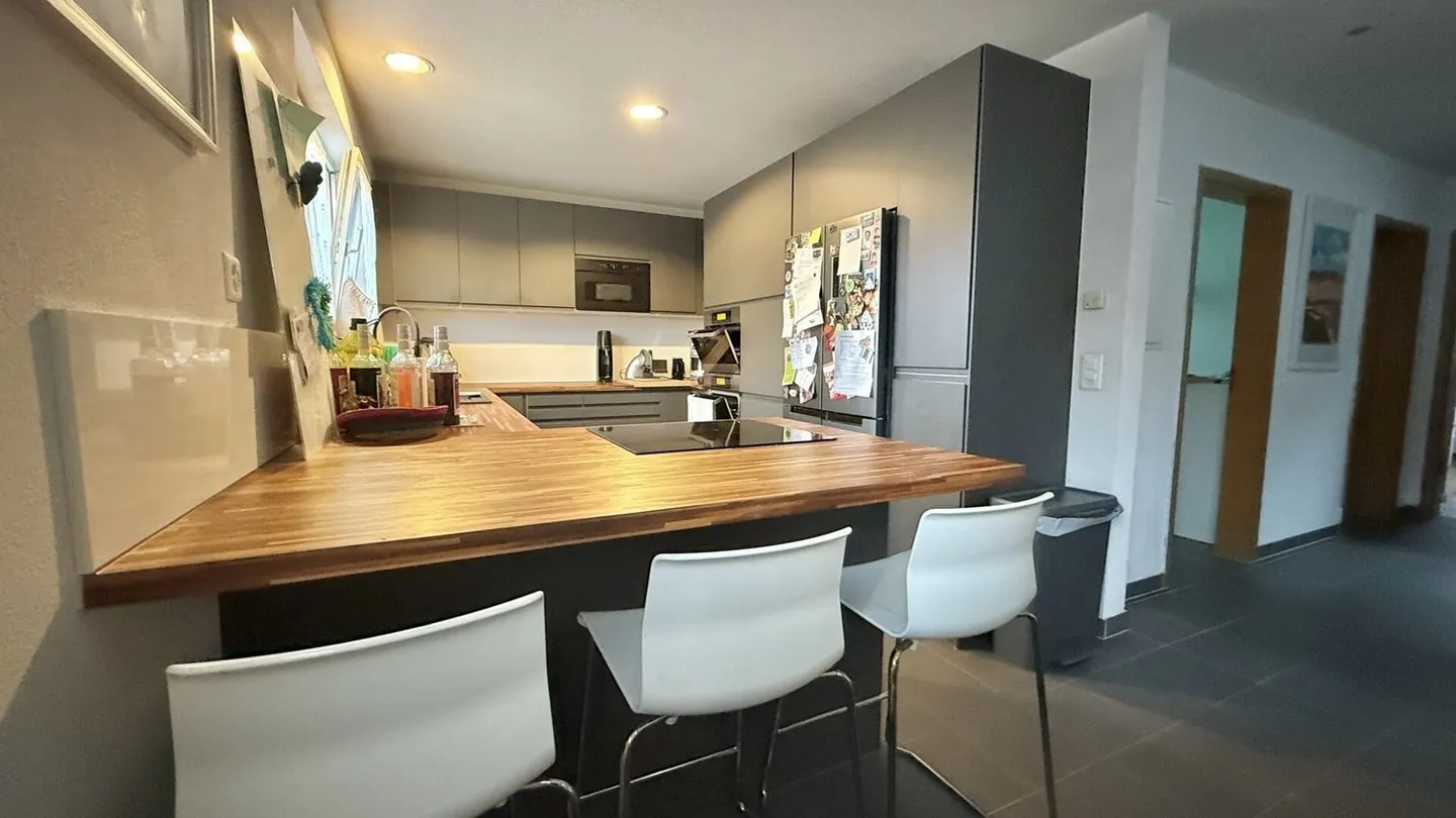 Ampio appartamento duplex di 5,5 locali in buona posizione - Foto 5 di 11