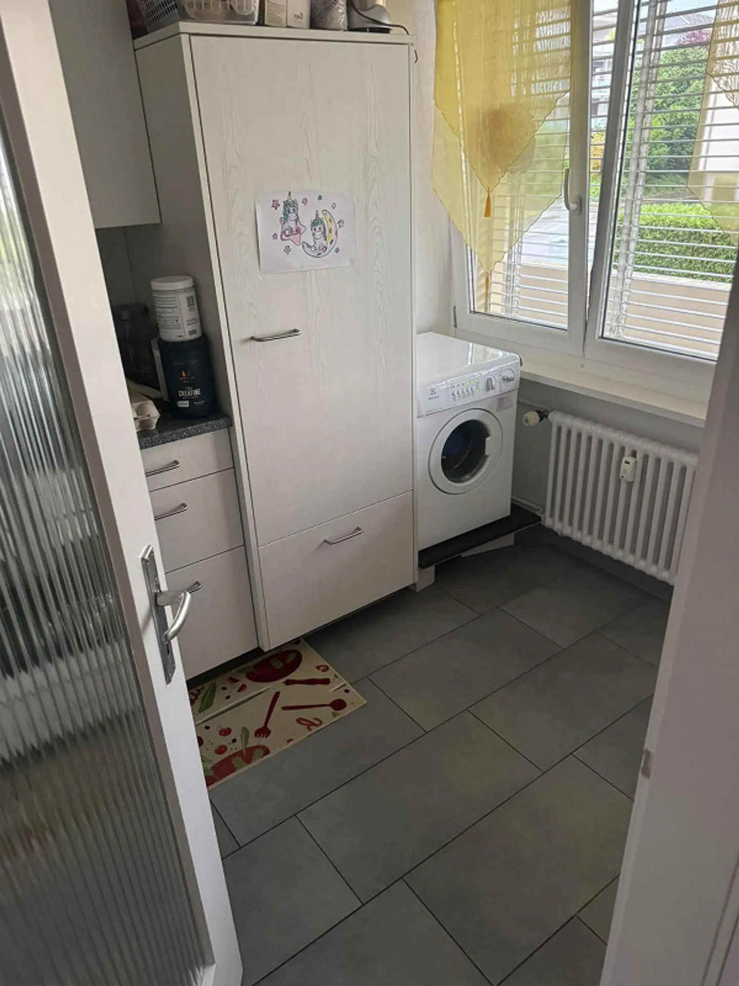 Small Charming Apartment - Photo 2 of 10