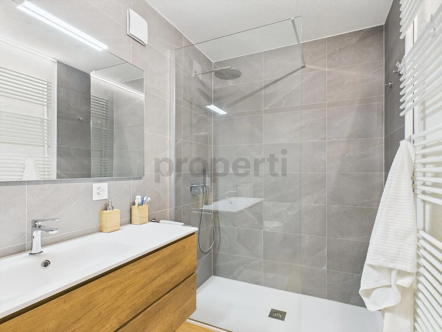 Appartamento moderno di 3,5 locali nella località sciistica di San Bernardino - Residenza principale / secondaria - Foto 10 di 12