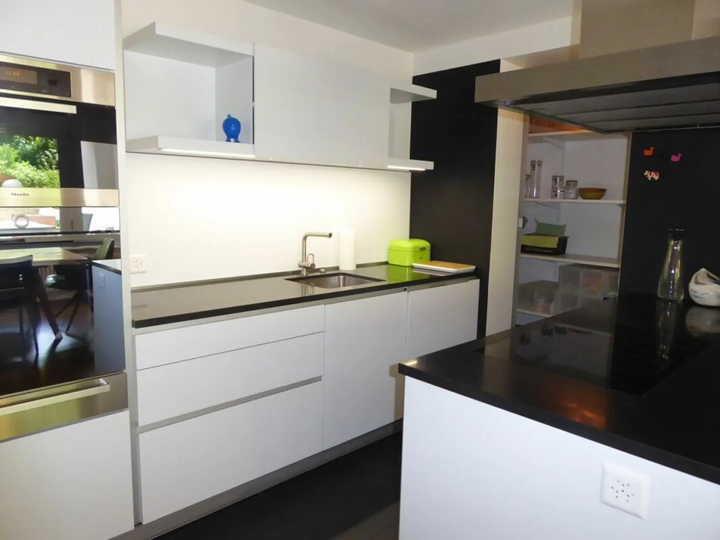 grosszügige 4 1/2-Zimmer-Ferienwohnung mit Balkon, Terrasse und zwei Tiefgaragenplätzen - Foto 8 von 21