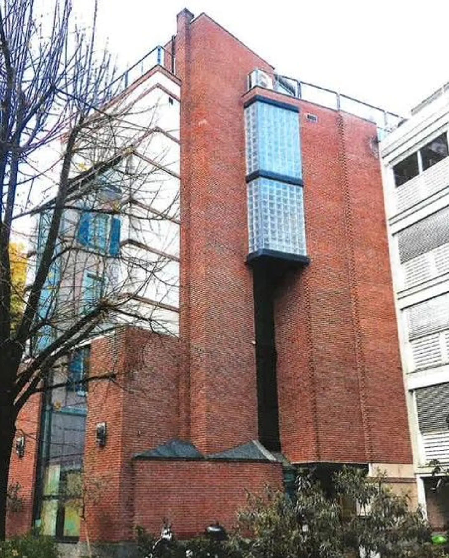 Edificio Commerciale all'Asta - Foto 1 di 13