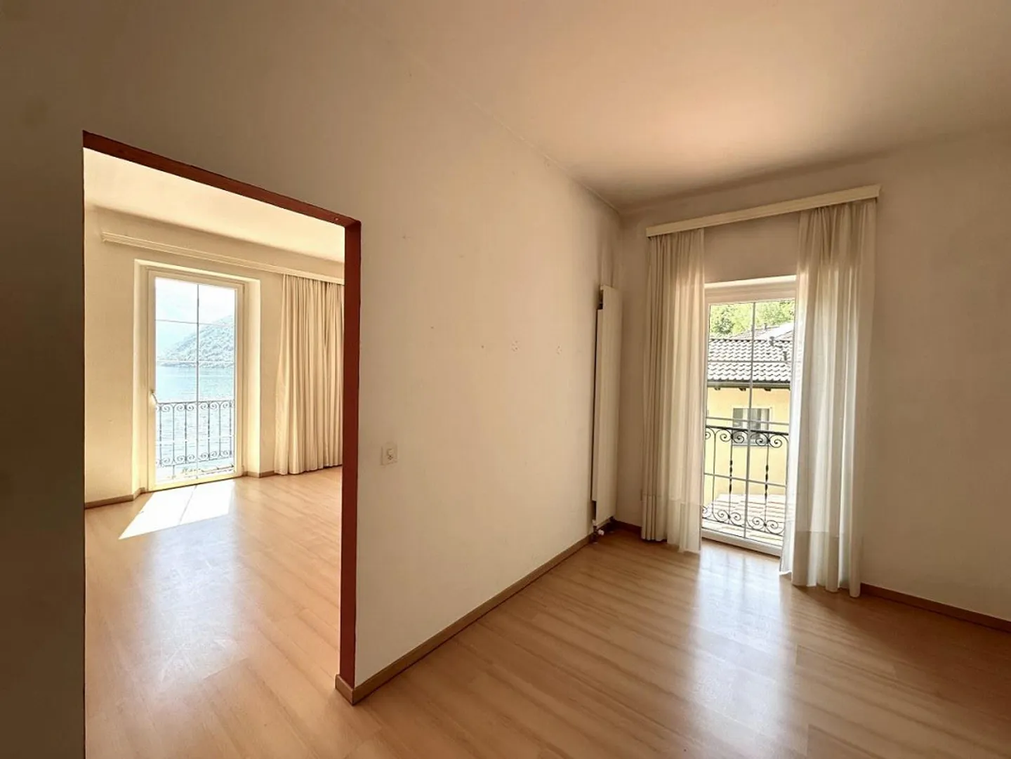 EINFAMILIENHAUS 4.5 ZIMMER MIT ATEMBERAUBENDEM BLICK AUF DEN SEE - Foto 12 von 13