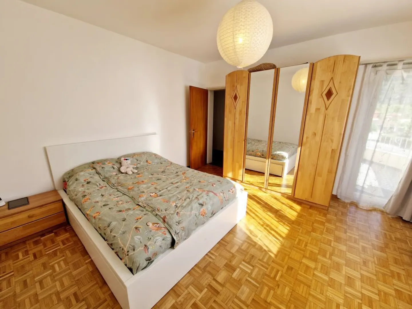 5.5-room apartment 1st floor, with covered parking space and terrace in a two-family house - Photo 4 of 7