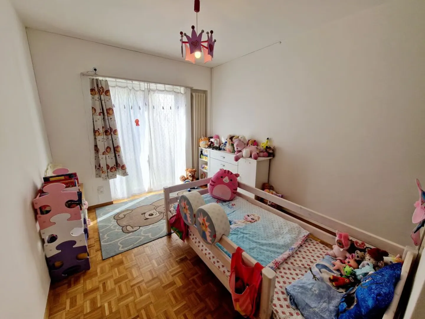 5.5-room apartment 1st floor, with covered parking space and terrace in a two-family house - Photo 6 of 7