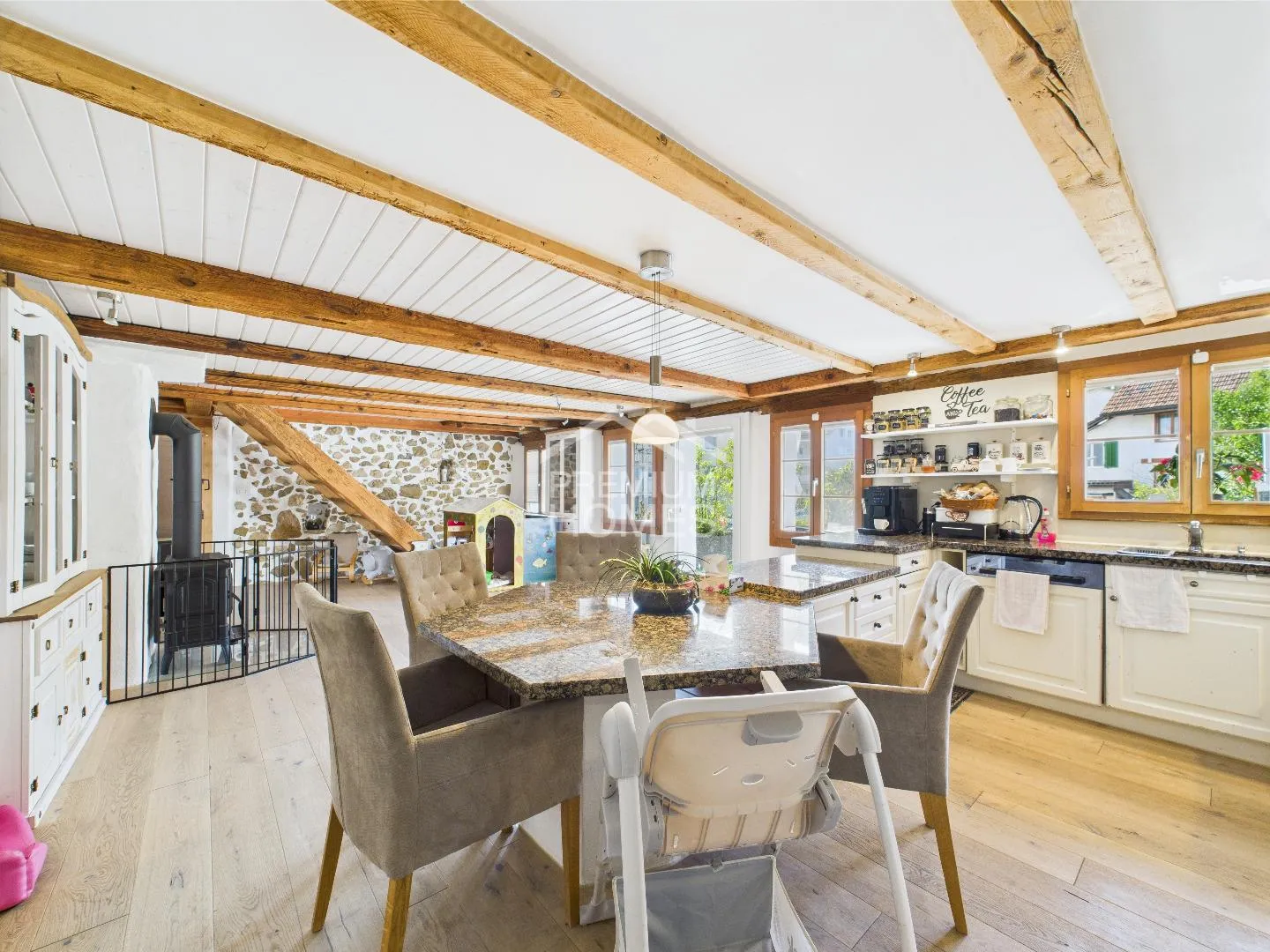 Vielseitiges Zweifamilienhaus - Foto 4 von 12