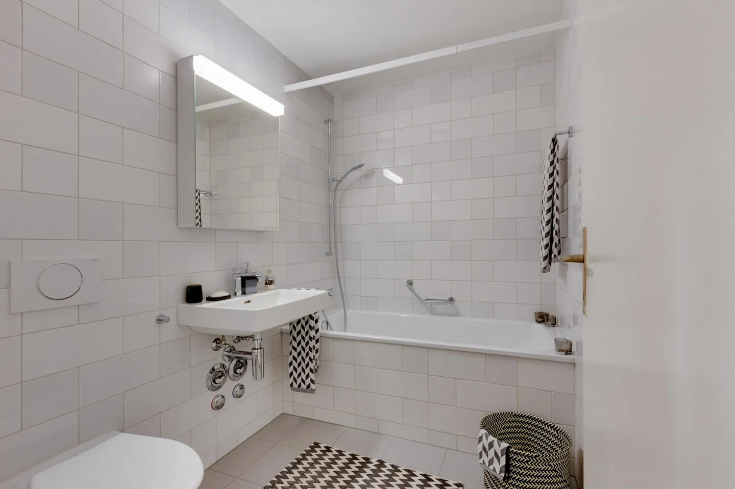 Living in a central yet quiet location! - Photo 6 of 7