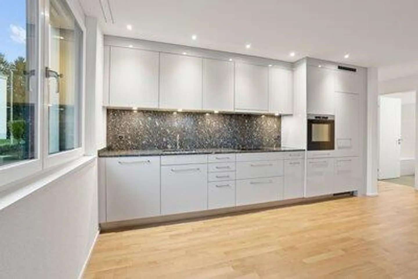 Stilvolle und hochwertig ausgebaute Wohnung - Photo 2 sur 13