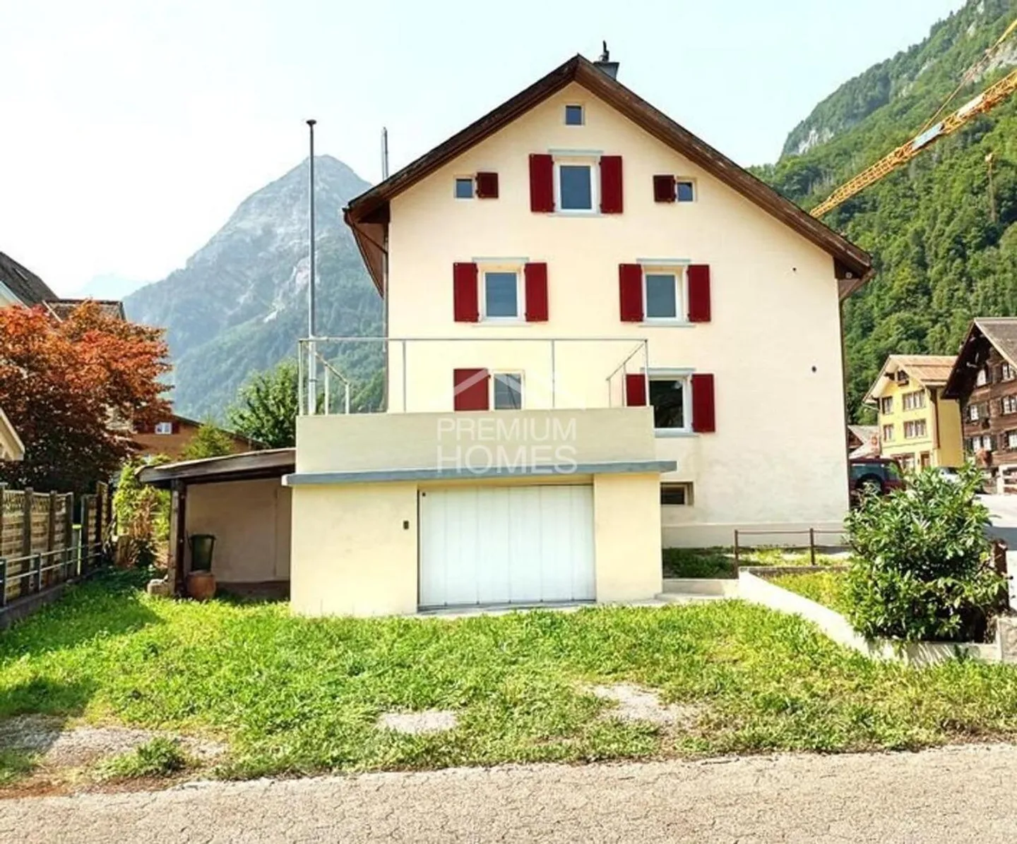 Charmantes freistehendes Haus in Linthal - Foto 1 von 11