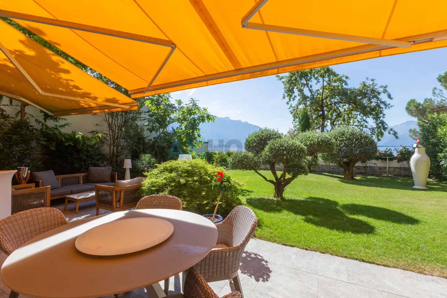 The Lake at the End of Your Garden, Have You Dreamed of It! - Photo 1 of 28