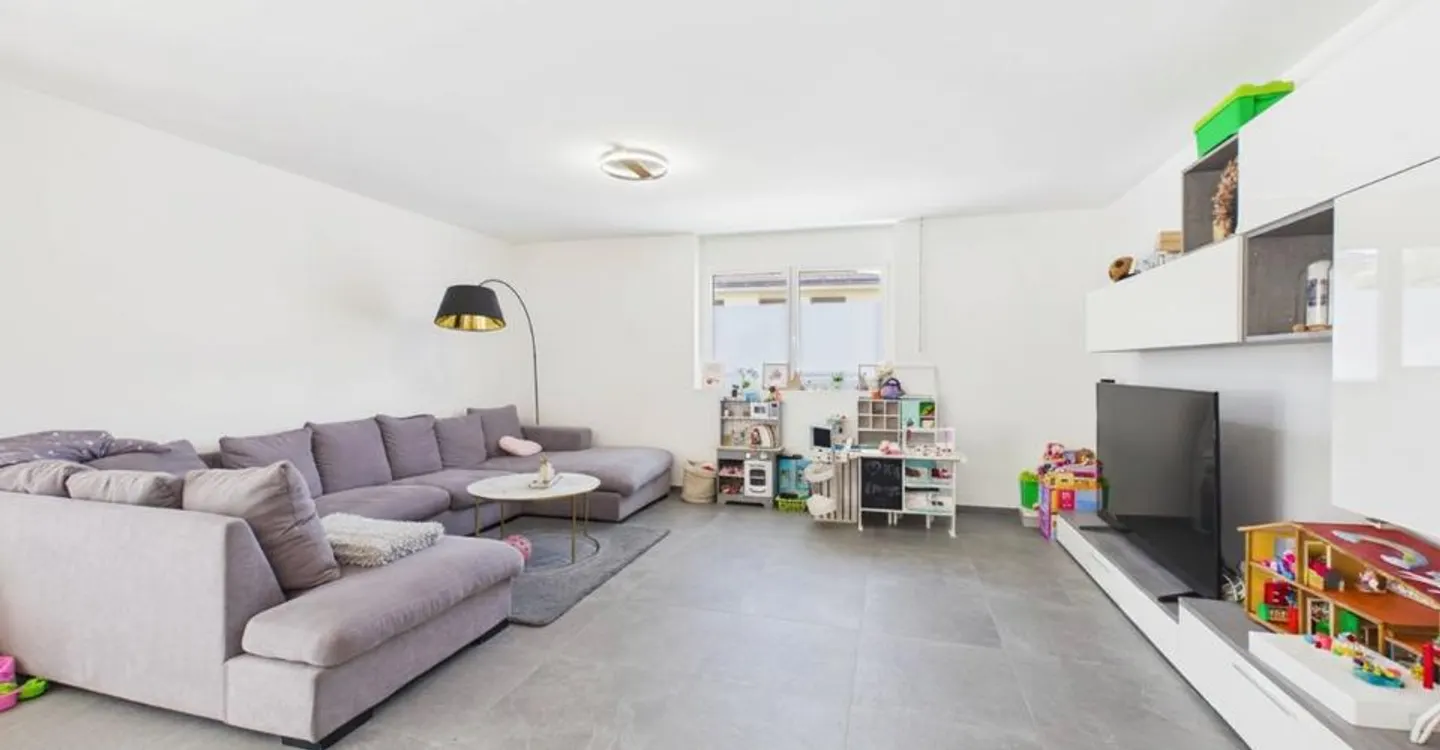 More than just a home, a welcoming place - Photo 3 of 6