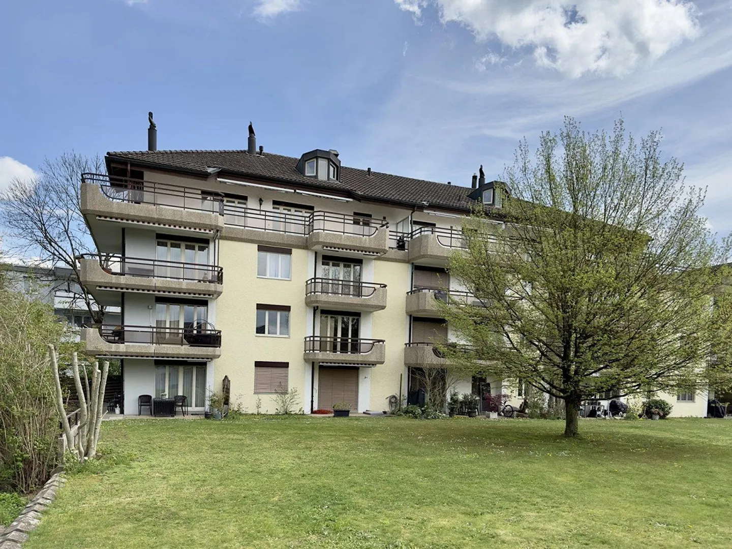 Beautiful, bright 4.5 room apartment with sunny balcony - Photo 1 of 5