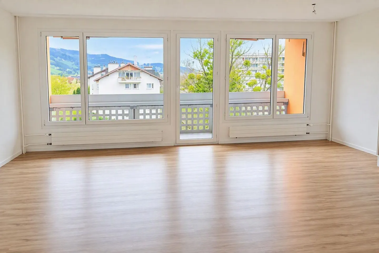 Attractive 3.5-room apartment - Photo 3 of 11