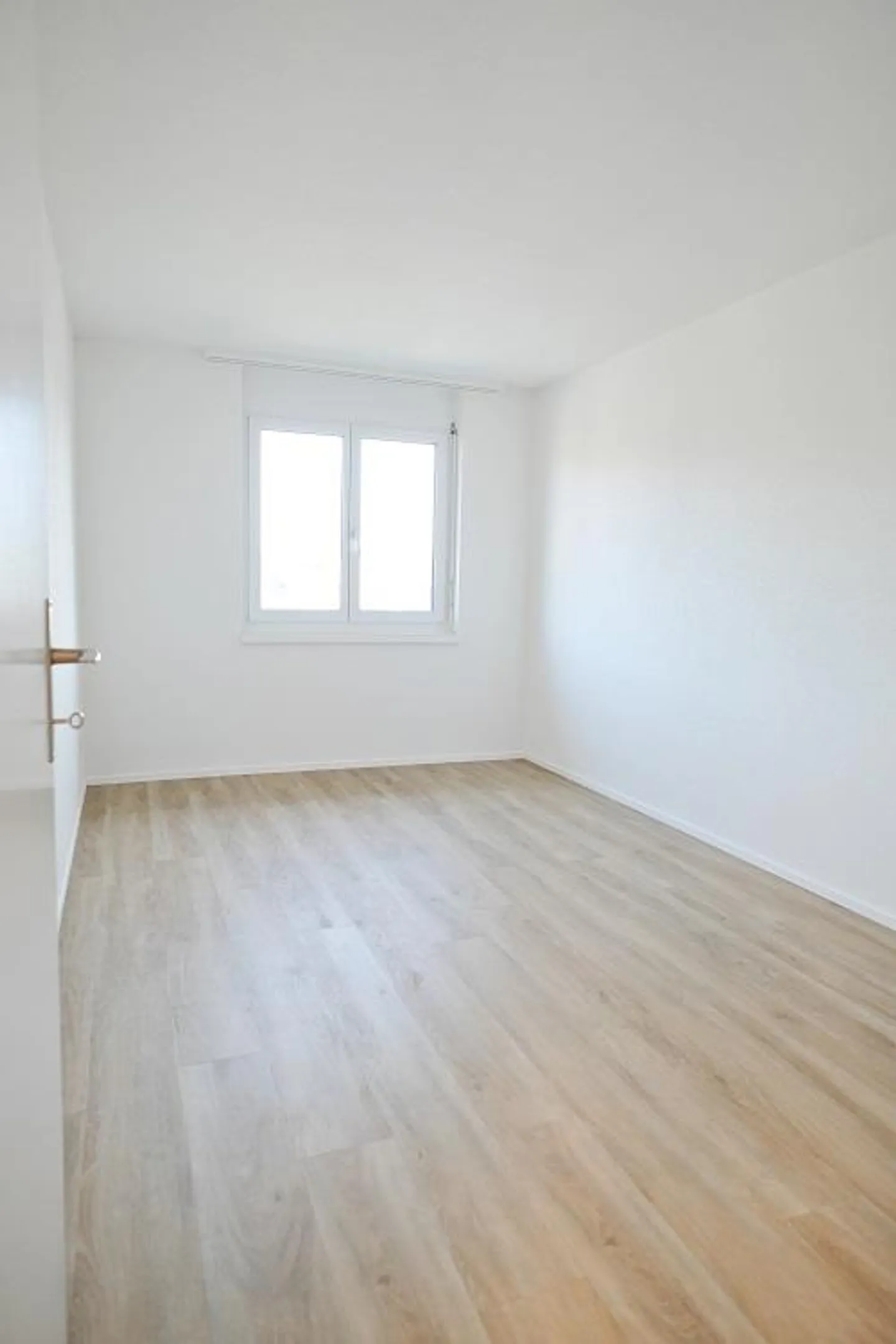 Dreamy Bright Apartment - Photo 4 of 10