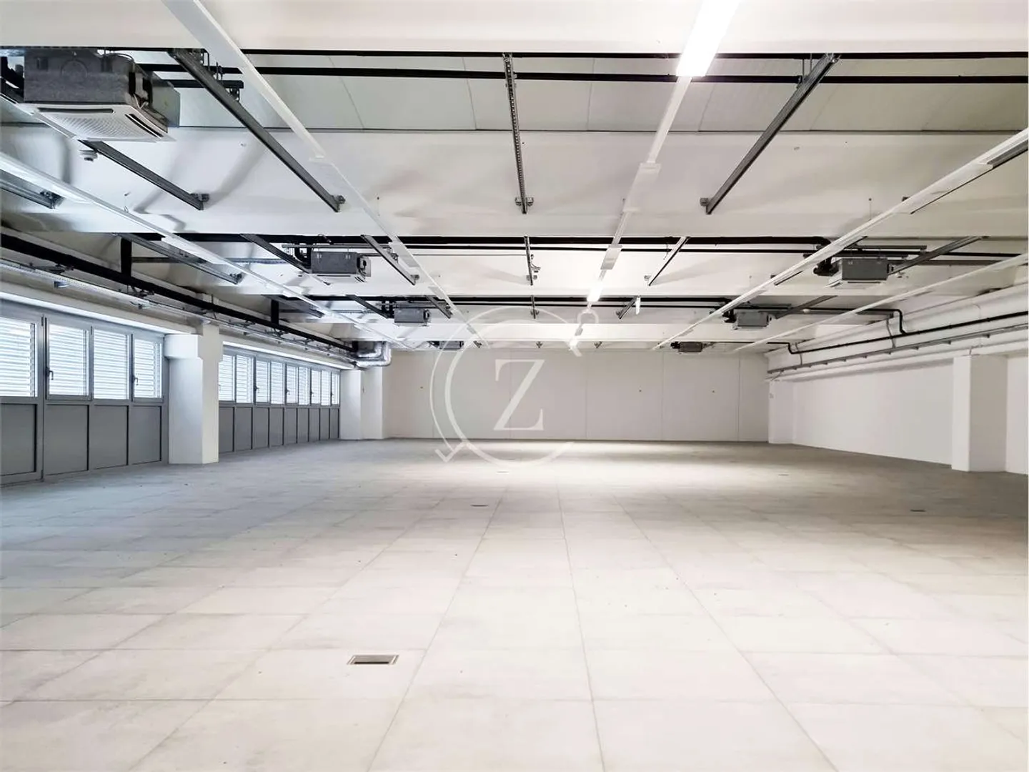 Affittasi ufficio a Balerna 477 MQ - Foto 2 di 3