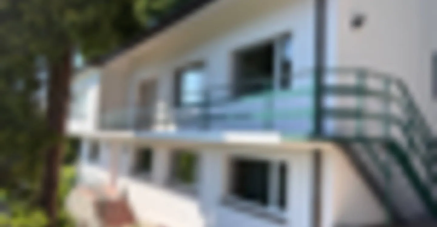 Villa avec Piscine et Vue Lac - Photo 3 sur 11