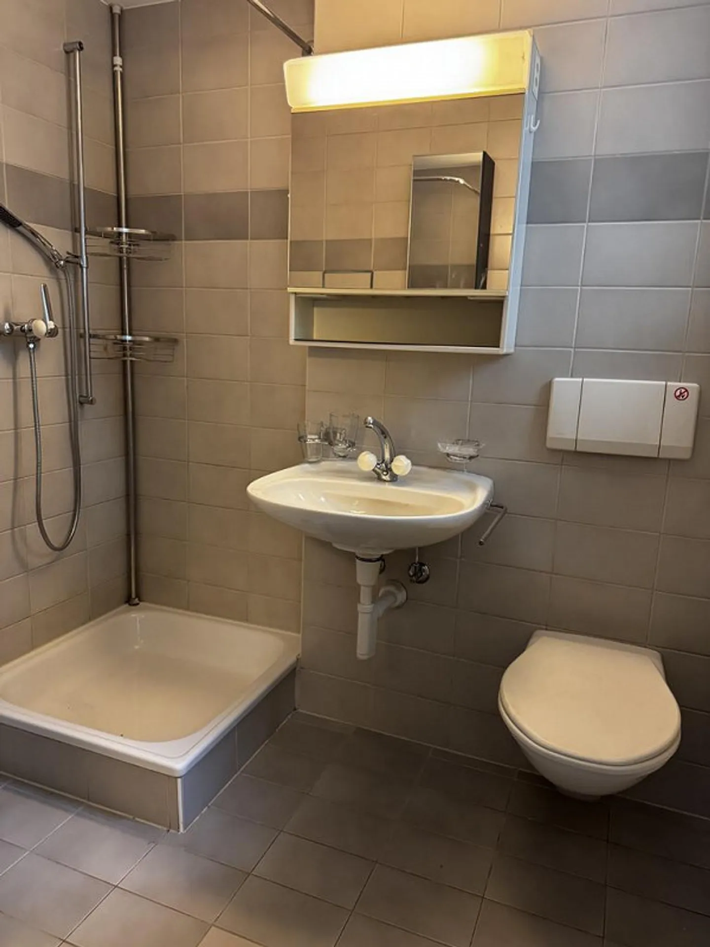 Preisgünstig & lichtdurchflutet (perfekt für Singles oder Pendler) - Foto 5 von 5