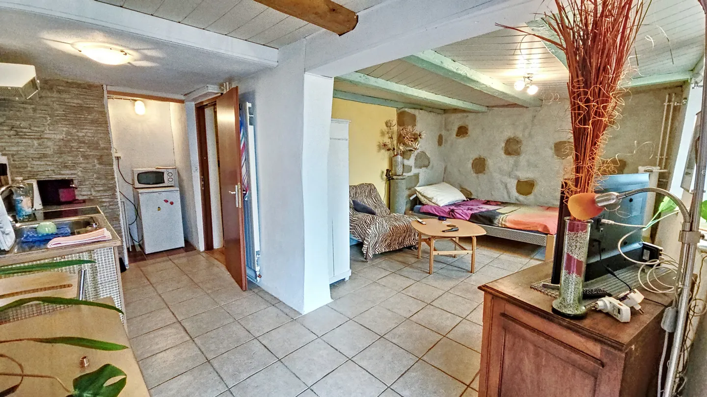 Village house of 3.5 rooms + studio in Morens / FR - Photo 10 of 13