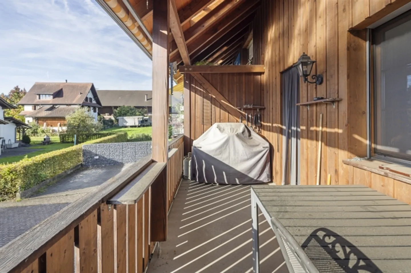 Tranquillo, verde e ideale per la vita familiare e per il lavoro da casa - Foto 3 di 13