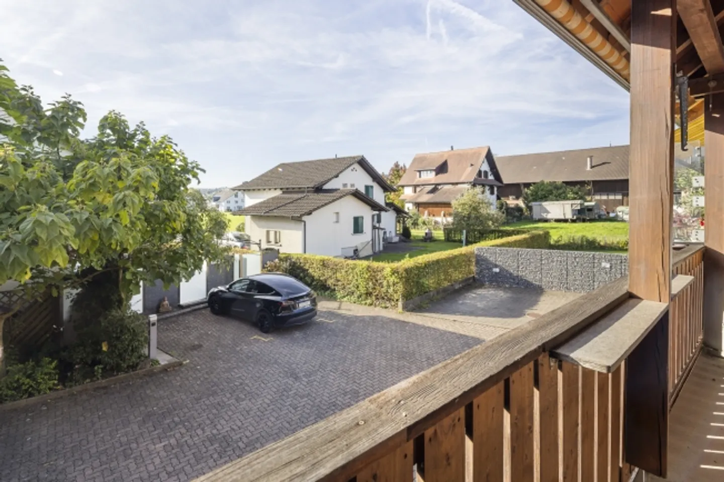 Tranquillo, verde e ideale per la vita familiare e per il lavoro da casa - Foto 4 di 13