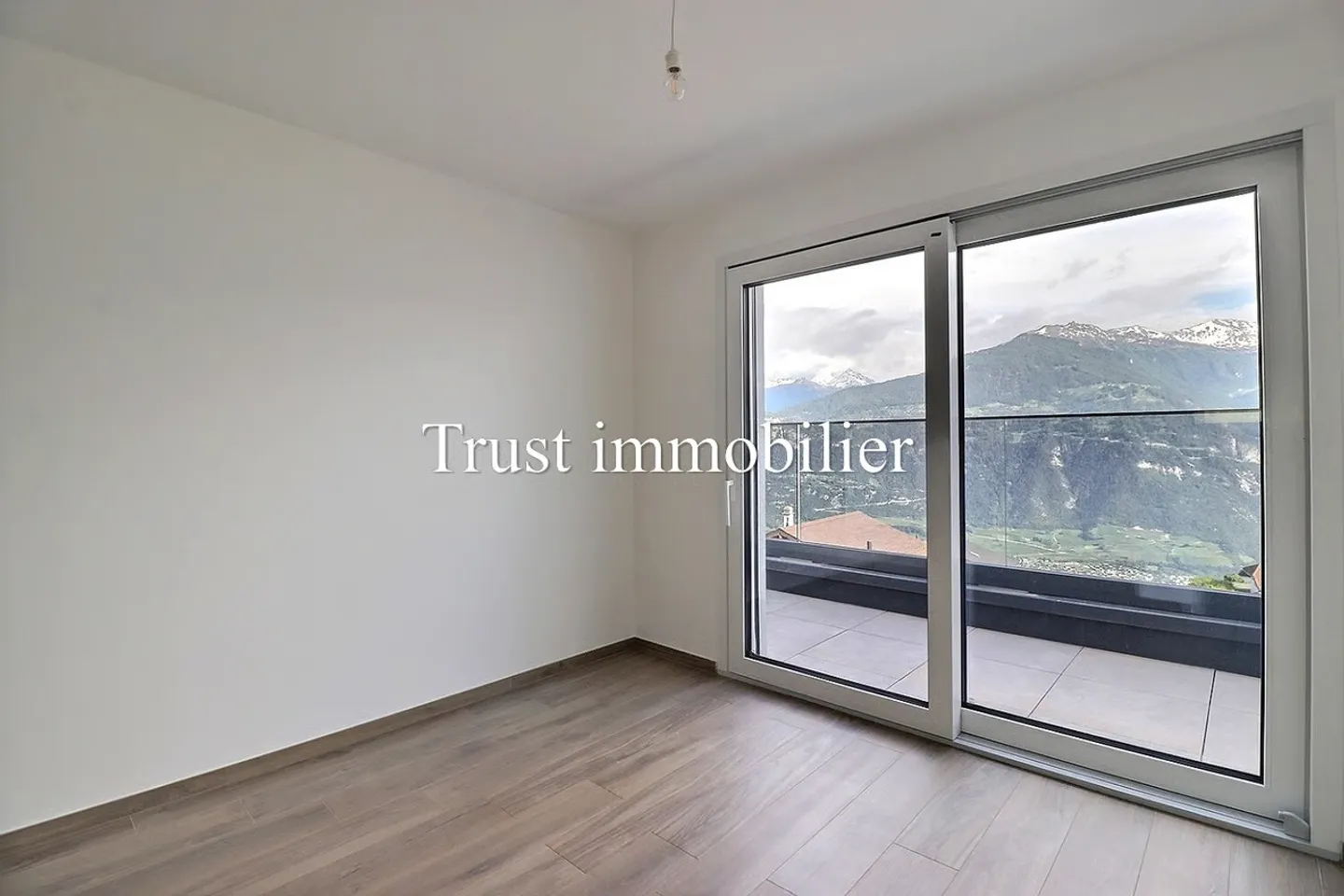 6024. Beautiful new house in Chermignon d'en Haut - Photo 10 of 13