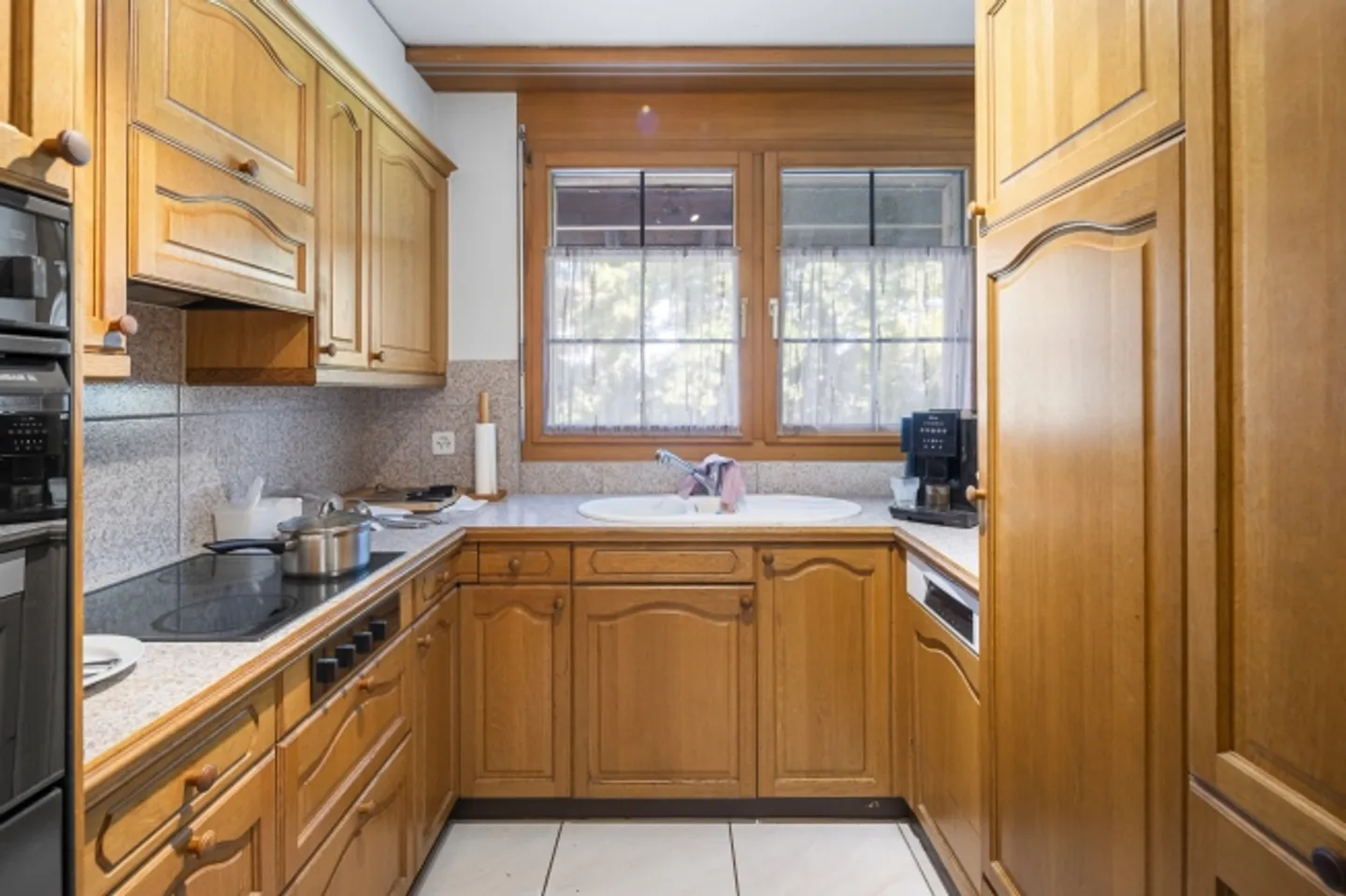 Tranquillo, verde e ideale per la vita familiare e per il lavoro da casa - Foto 6 di 13