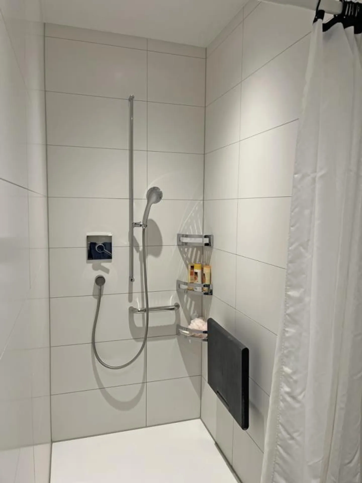 Colocataire recherchée pour un appartement partagé féminin - Photo 4 sur 10