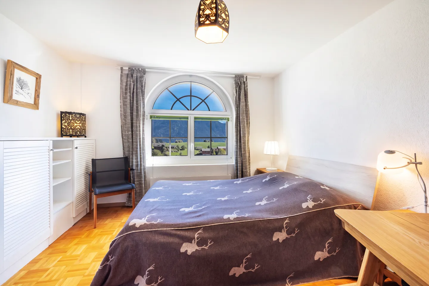 Zeitgemässes Appartement mit Aussicht - Foto 8 von 15