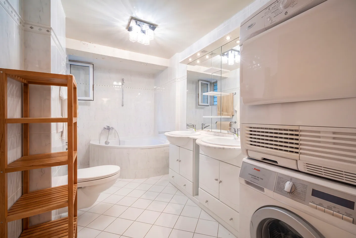 Zeitgemässes Appartement mit Aussicht - Foto 9 von 15