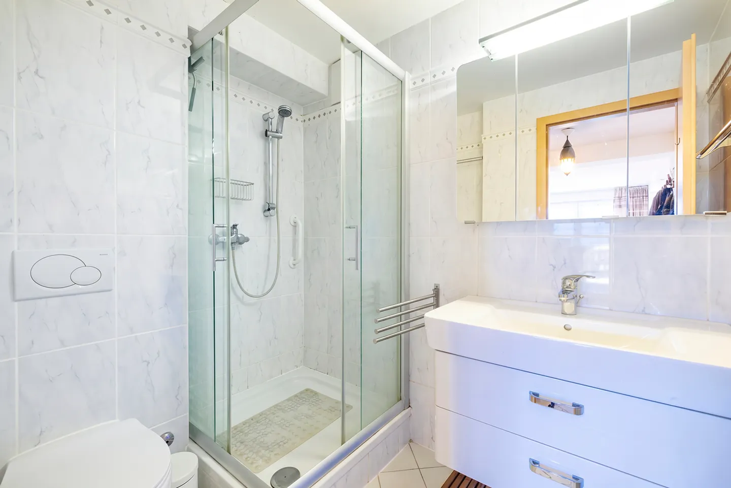 Zeitgemässes Appartement mit Aussicht - Foto 11 von 15