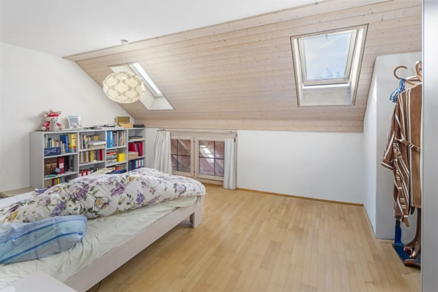 Tranquillo, verde e ideale per la vita familiare e per il lavoro da casa - Foto 10 di 13