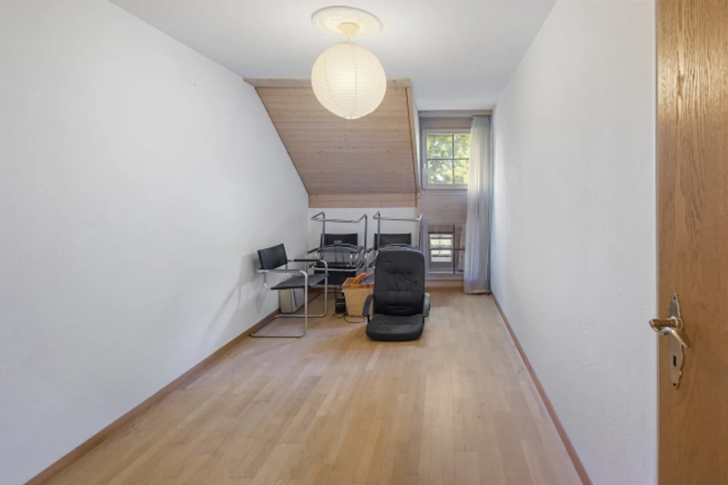 Tranquillo, verde e ideale per la vita familiare e per il lavoro da casa - Foto 11 di 13