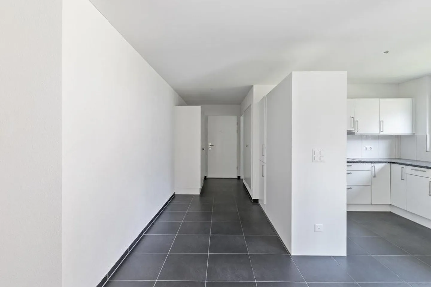 Sunny 4.5 room apartment in Sevelen - Photo 2 of 10