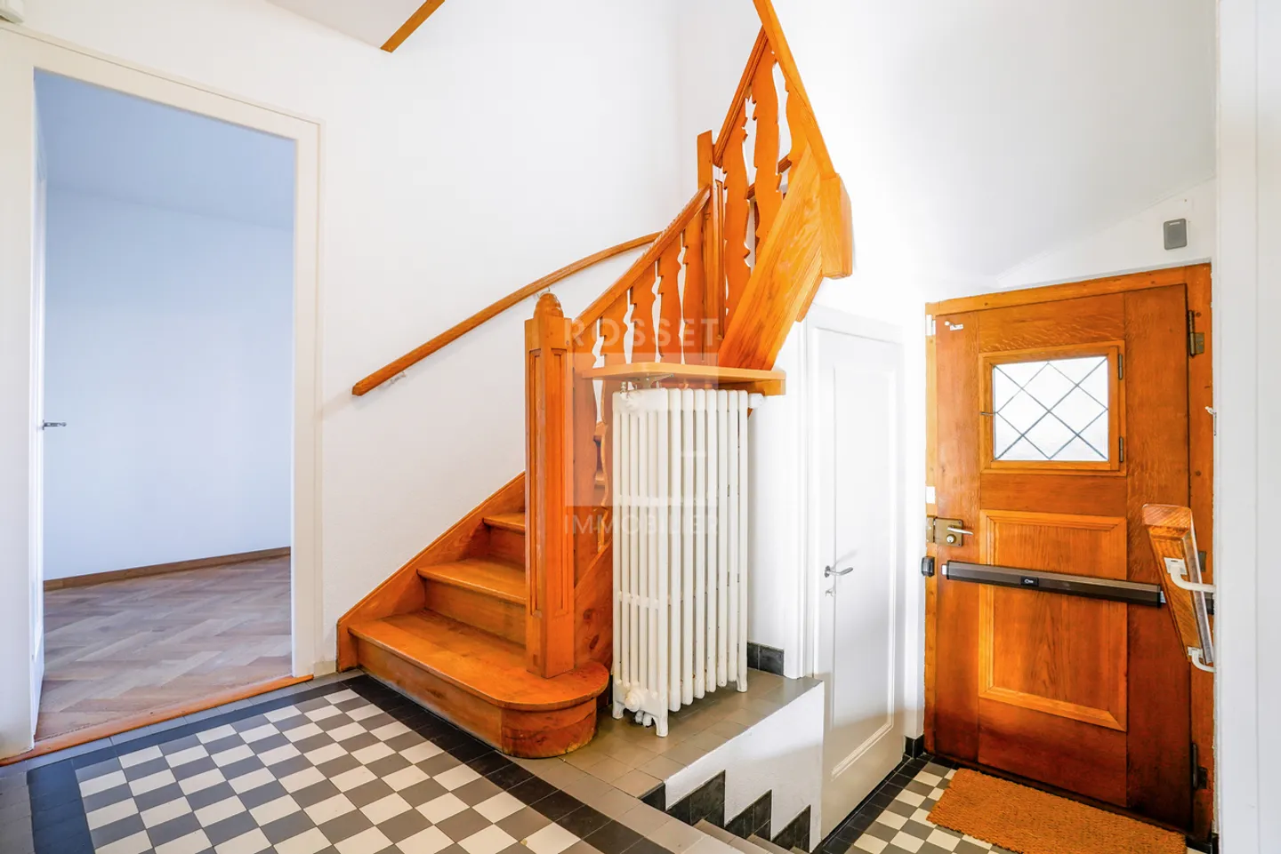 Charming Villa in Châtelaine - Photo 2 of 15