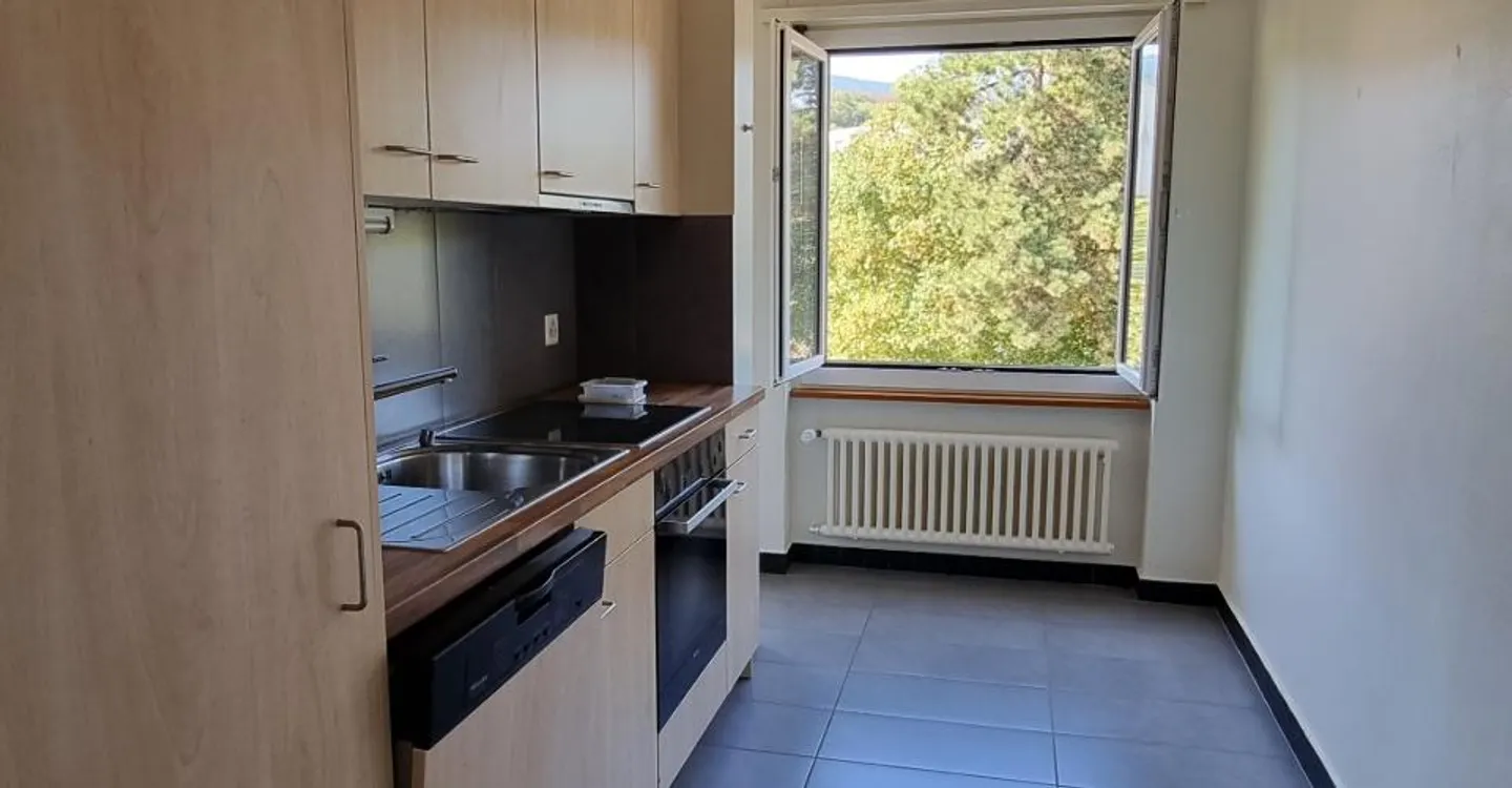 Helles 4-Zimmer Appartement in Colombier - Foto 2 von 7