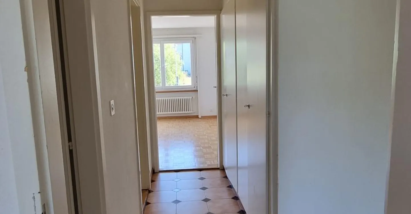 Helles 4-Zimmer Appartement in Colombier - Foto 5 von 7
