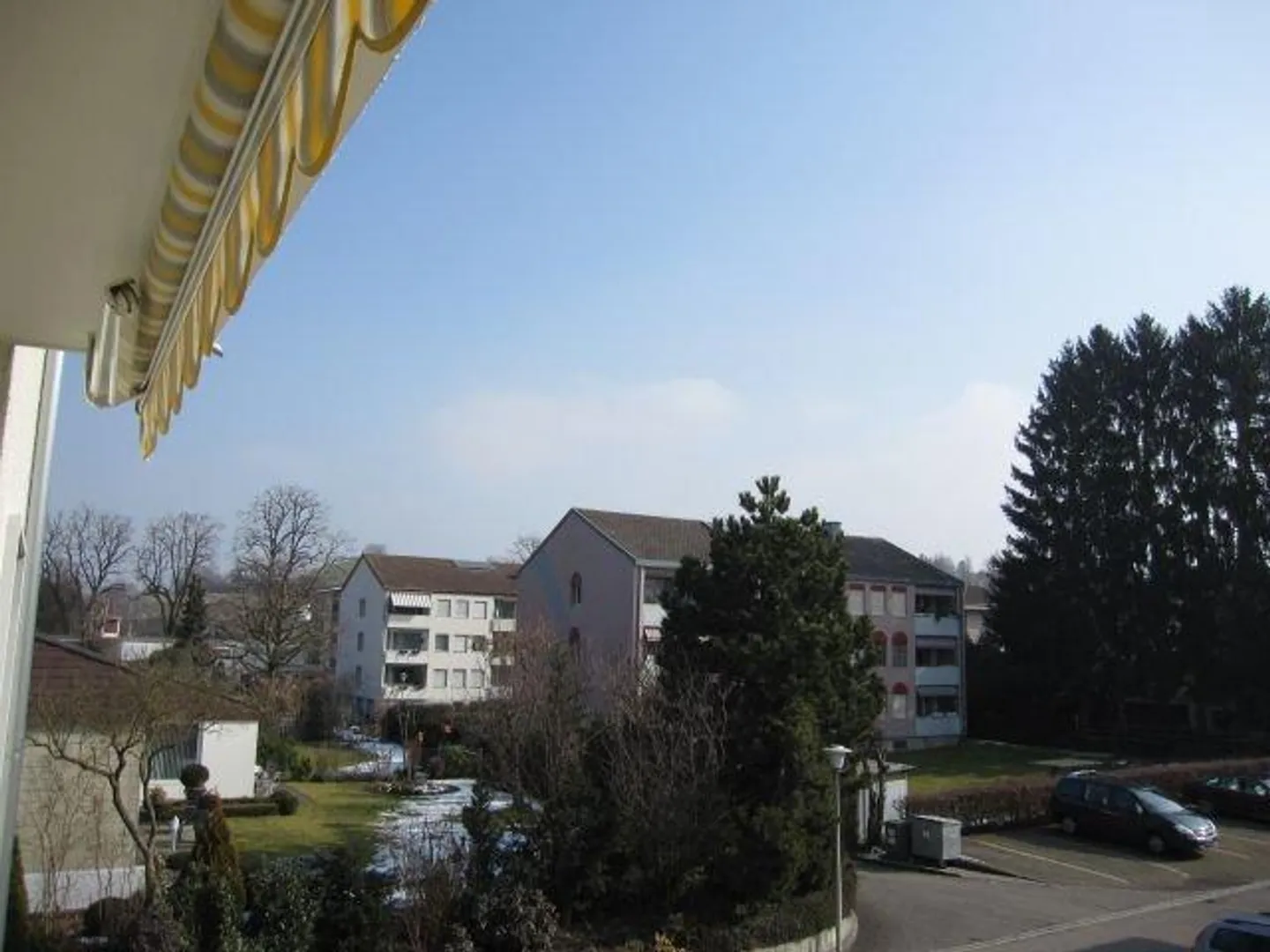 Moderno appartamento con 3 camere e balcone a Murten - Foto 2 di 8