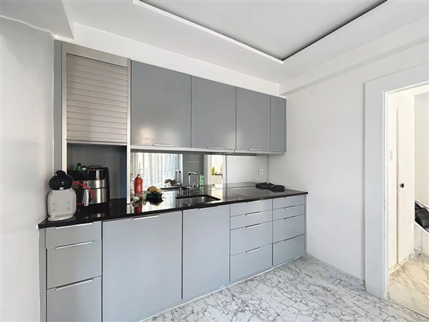 Village House with 2 Independent Apartments - Photo 3 of 11