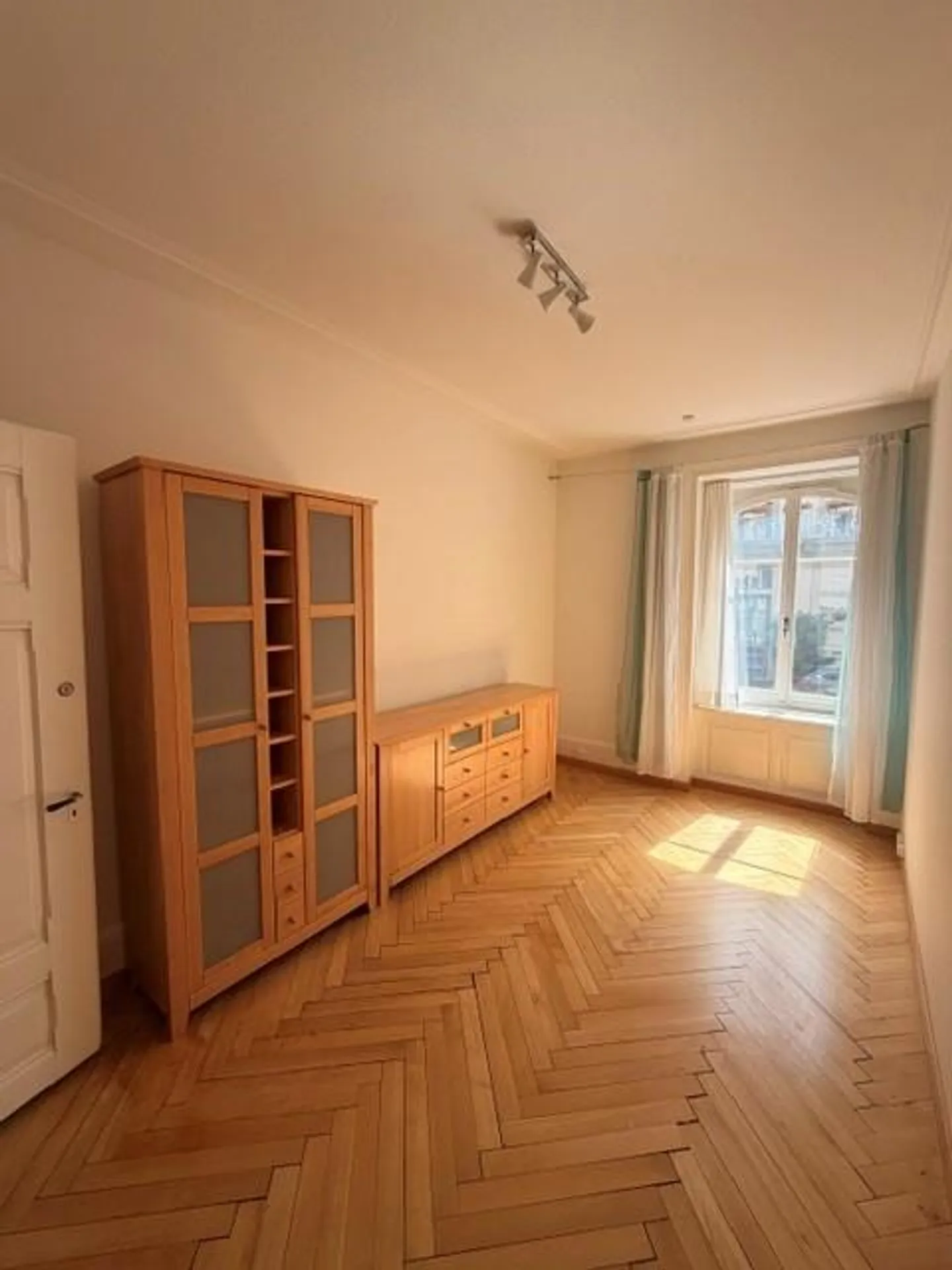 Central Office for Rent in Lucerne - Photo 7 of 8