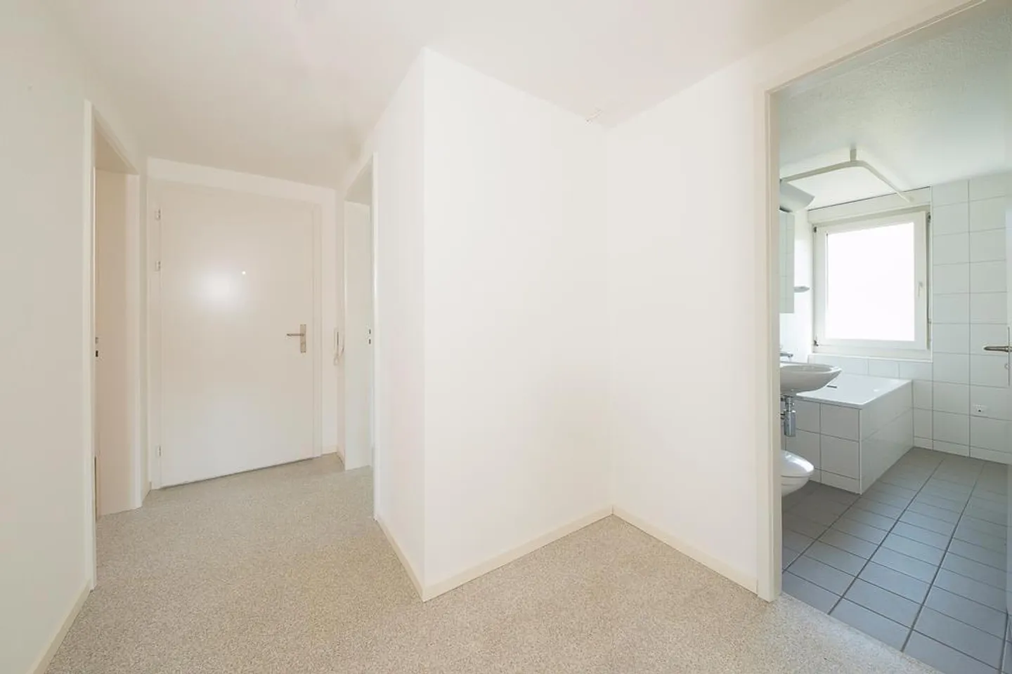 Ruhige 4-Zimmerwohnung in Arlesheim - Foto 7 von 9