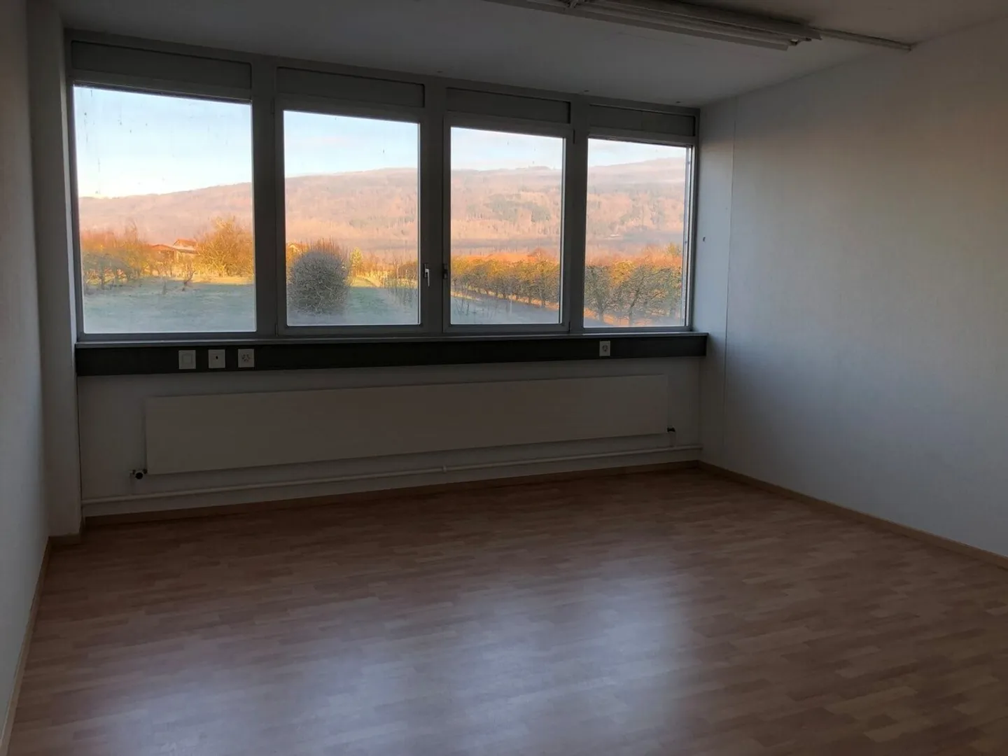 «Büro oder Praxisraum im Hochparterre à 30m²» - Foto 1 von 2