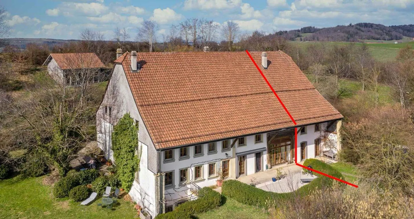 APPARTAMENTO CON TERRENO PRIVATO DI 2'126m2 - 165m2 abitabile - 4 camere - 80 m² di soffitta - Foto 8 di 10