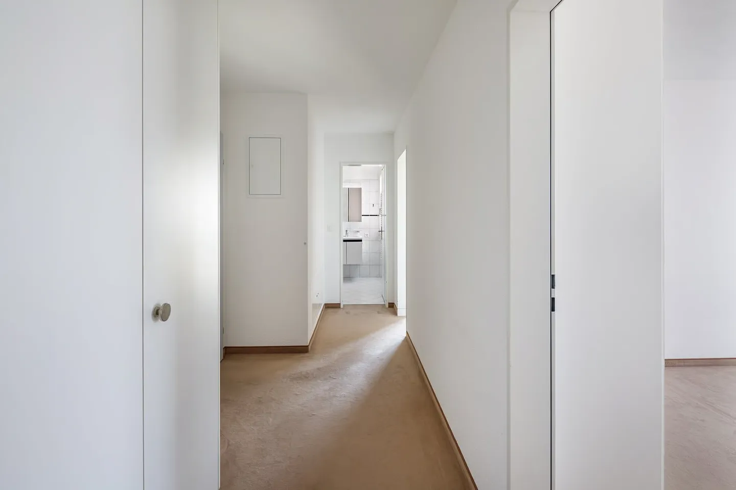 Helles Apartment mit Balkon - Foto 4 von 9